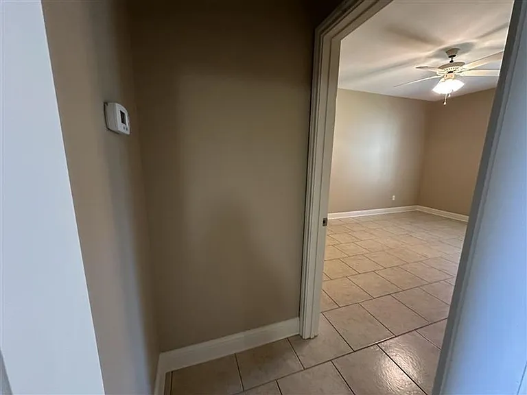 4002 Mobley Cir — Photo 15