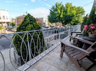 21-32 43rd St #2, Astoria, NY 11105