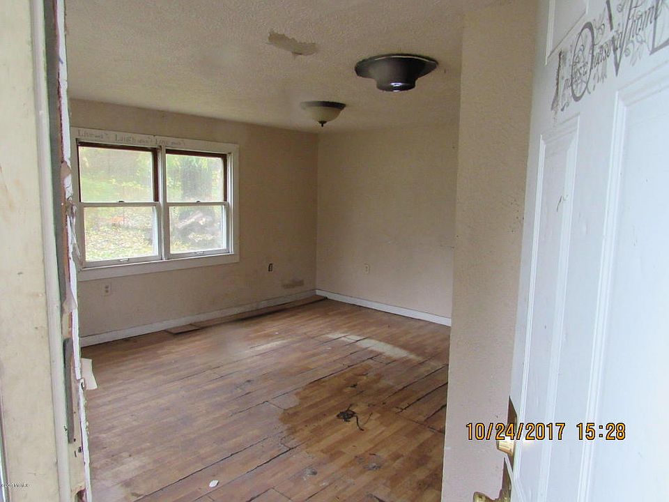 2nd image of 4 Rye St