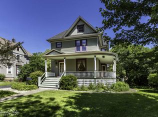 452 W Judd St, Woodstock, IL 60098