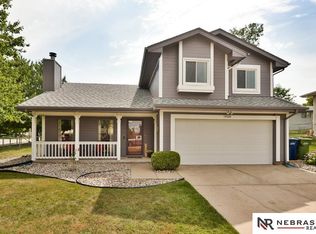 13320 Courtney Dr, Bellevue, NE 68123