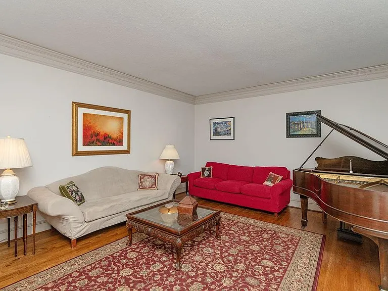 10315 Crescent Ridge Dr — Photo 3