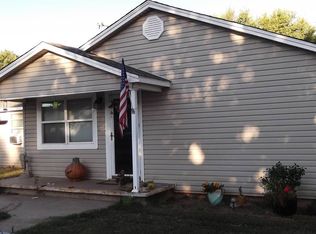 406 S Maple St, Davis, OK 73030