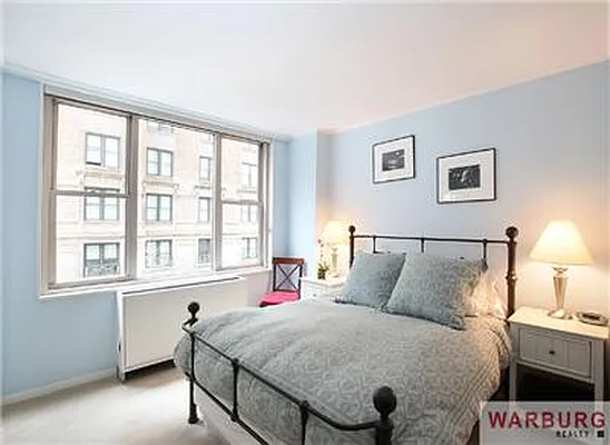 Sold by Warburg | media 22