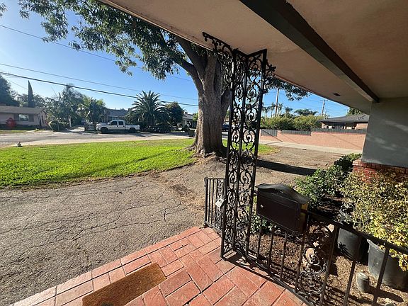 2nd image of 10242 Valley View Ave