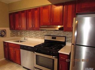 6117 70th St, Middle Village, NY 11379