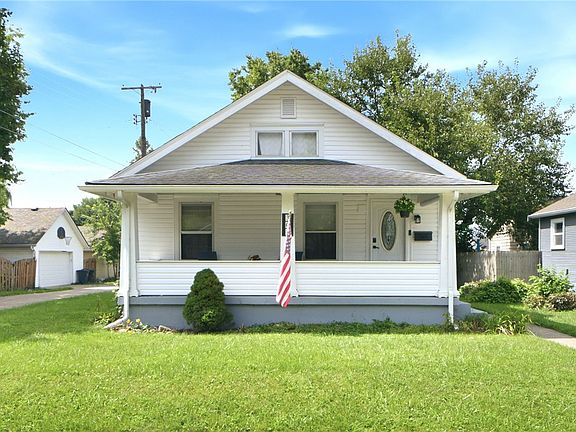 3rd image of 308 Forest Ave