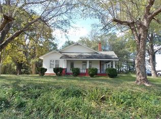 486 Simpson Rd, Mount Airy, NC 27030