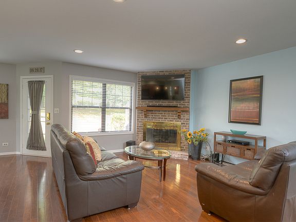 4th image of 146 Benton Ln
