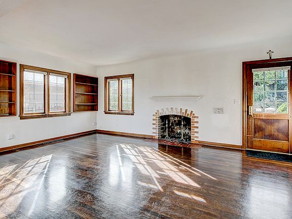 5th image of 2524 Montavista Pl W