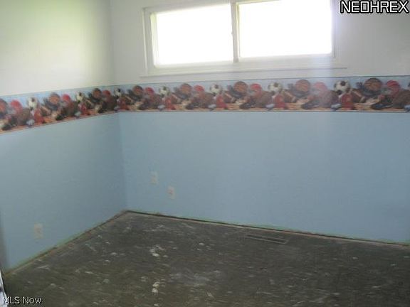 5th image of 2200 Clearview Ave NW