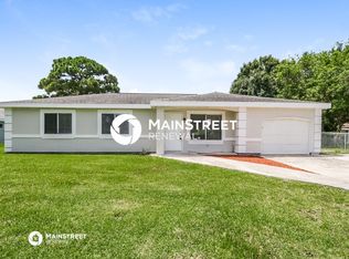 386 SW Homeland Rd, Port Saint Lucie, FL 34953