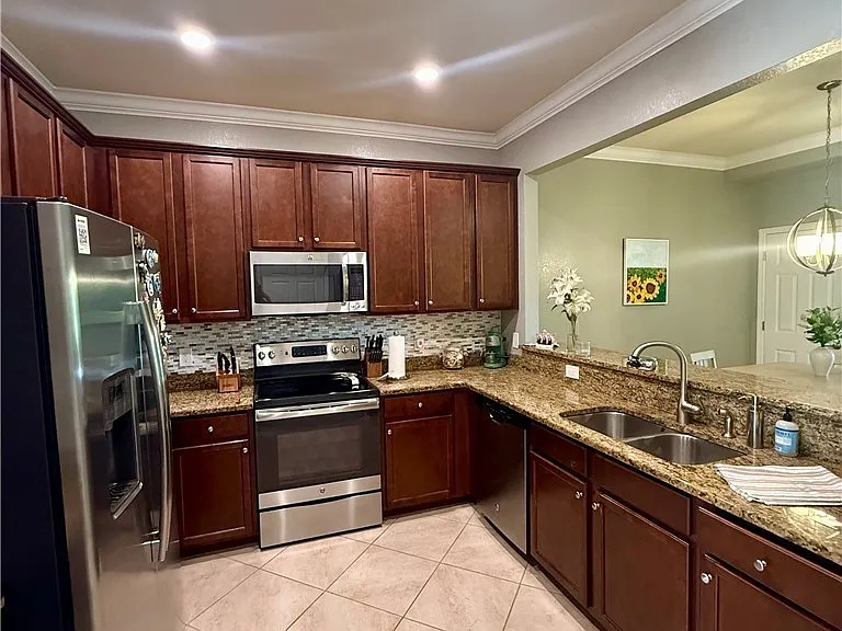 10020 Via Colomba Cir — Photo 4