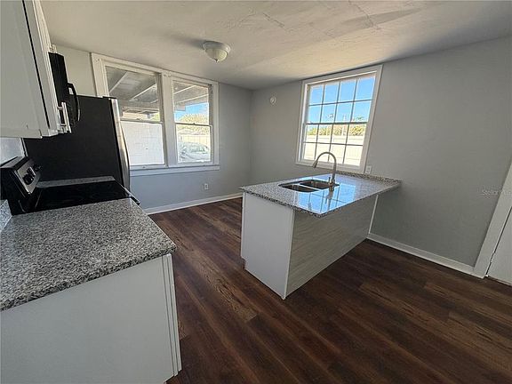 2nd image of 325 S FRANKLIN STREET