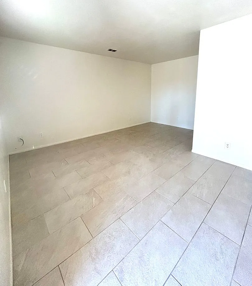 73871 South Slope Dr — Photo 3