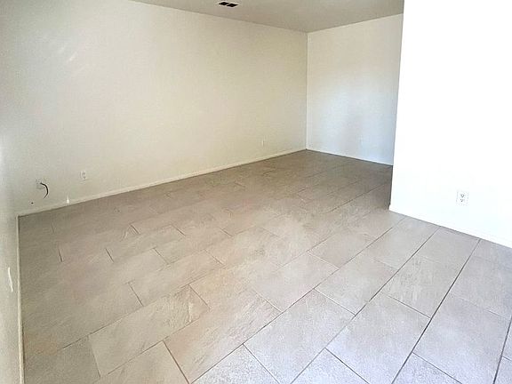 3rd image of 73871 S Slope Dr #A