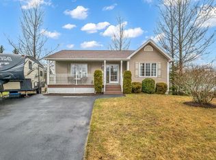 26 Kings Rd, Lower Sackville, NS B4C3J6