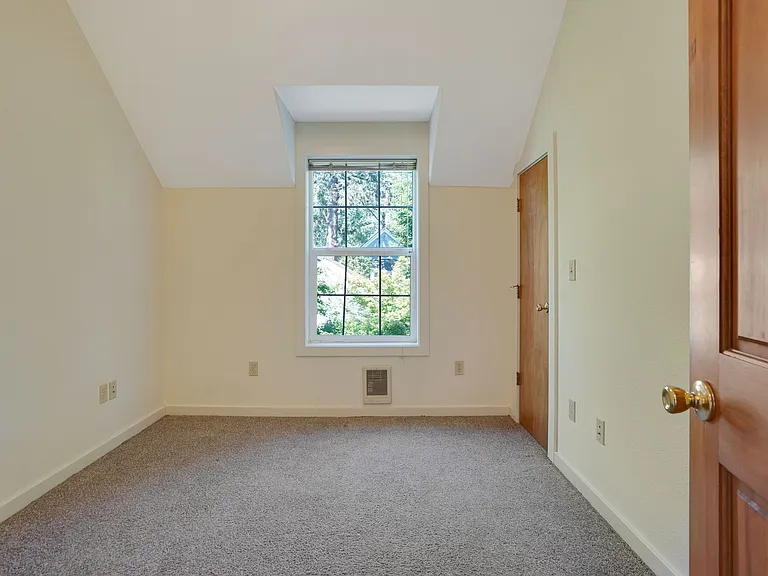 1767 Church St SE — Photo 11