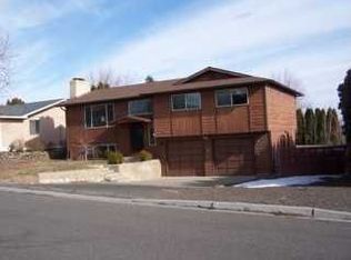 105 N 94th Pl, Yakima, WA