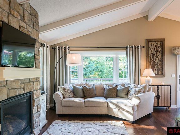 5th image of 204 Viking Dr
