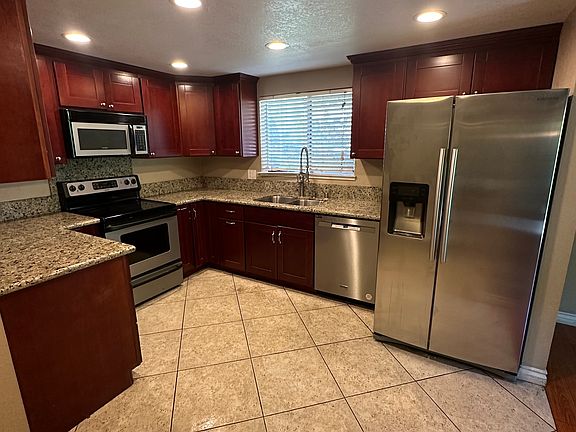 3rd image of 1440 Essex Way APT 1