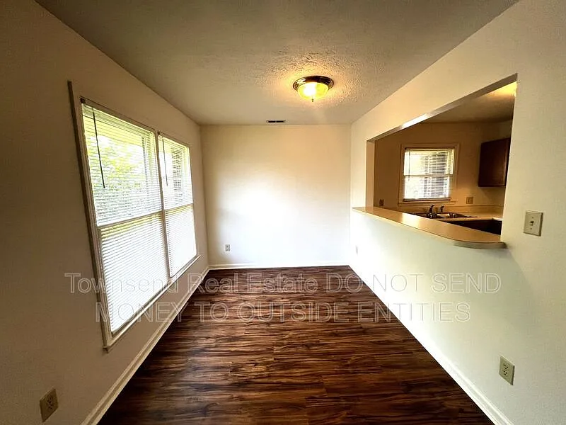 2 bed, 2.0 bath, 950 sqft, $995 — Photo 3