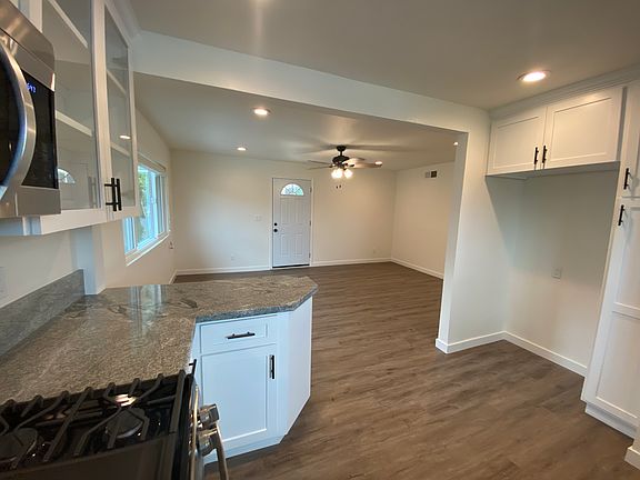 3rd image of 3902 W 178th St Unit 4