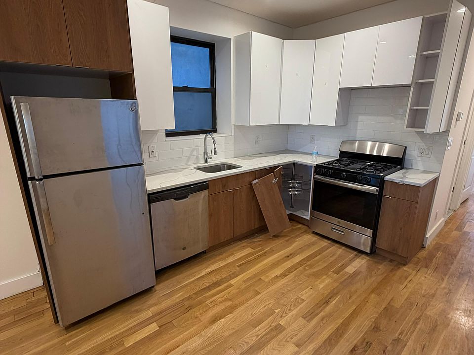 1st image of 579 E 168th St #2