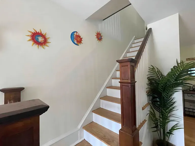 3915 Winchester Ave — Photo 8