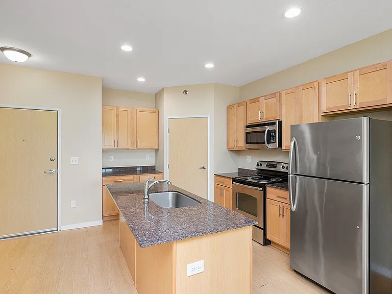 4. Mallview 2A - Kitchen_Reverse1