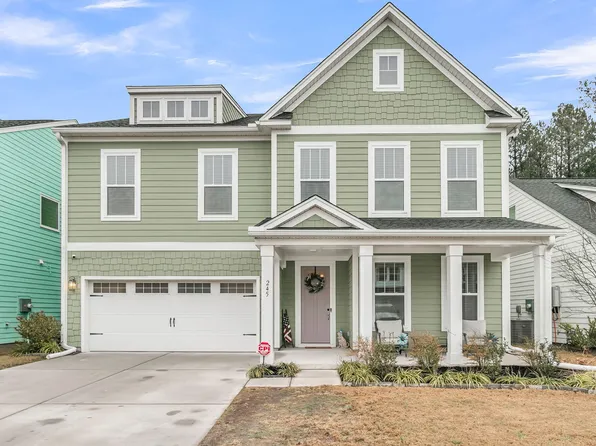 245 Summer Tanager Dr, Ravenel, SC 29470