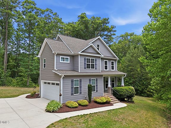 3rd image of 3689 Summer Springs Dr