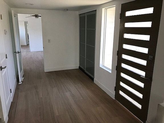 Front entry ,2 closets