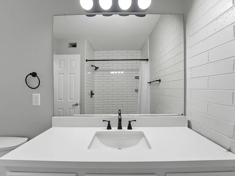 1734 W Tuckey Ln #16 — Photo 18
