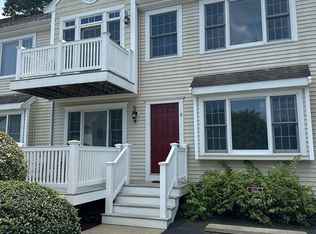 235 Carver Rd APT 8, Plymouth, MA 02360