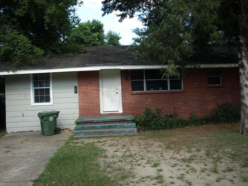 1st image of 105 Live Oak Dr