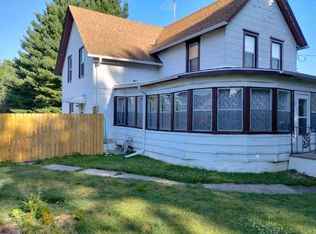 615 Park St, Warren, IL 61087