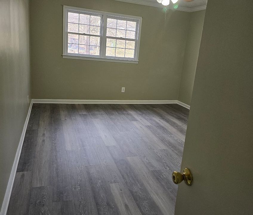 1st image of 130 Regal Way