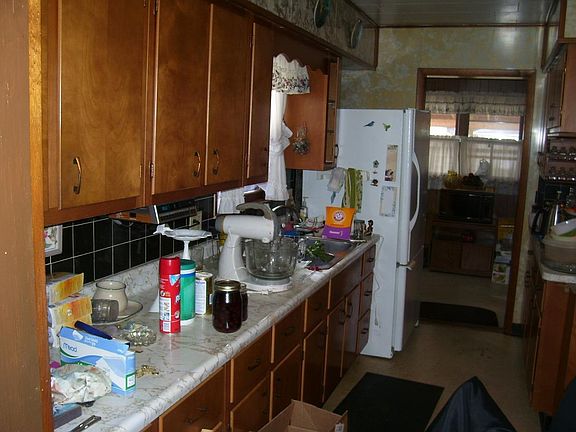 4th image of 607 W Linden Ave