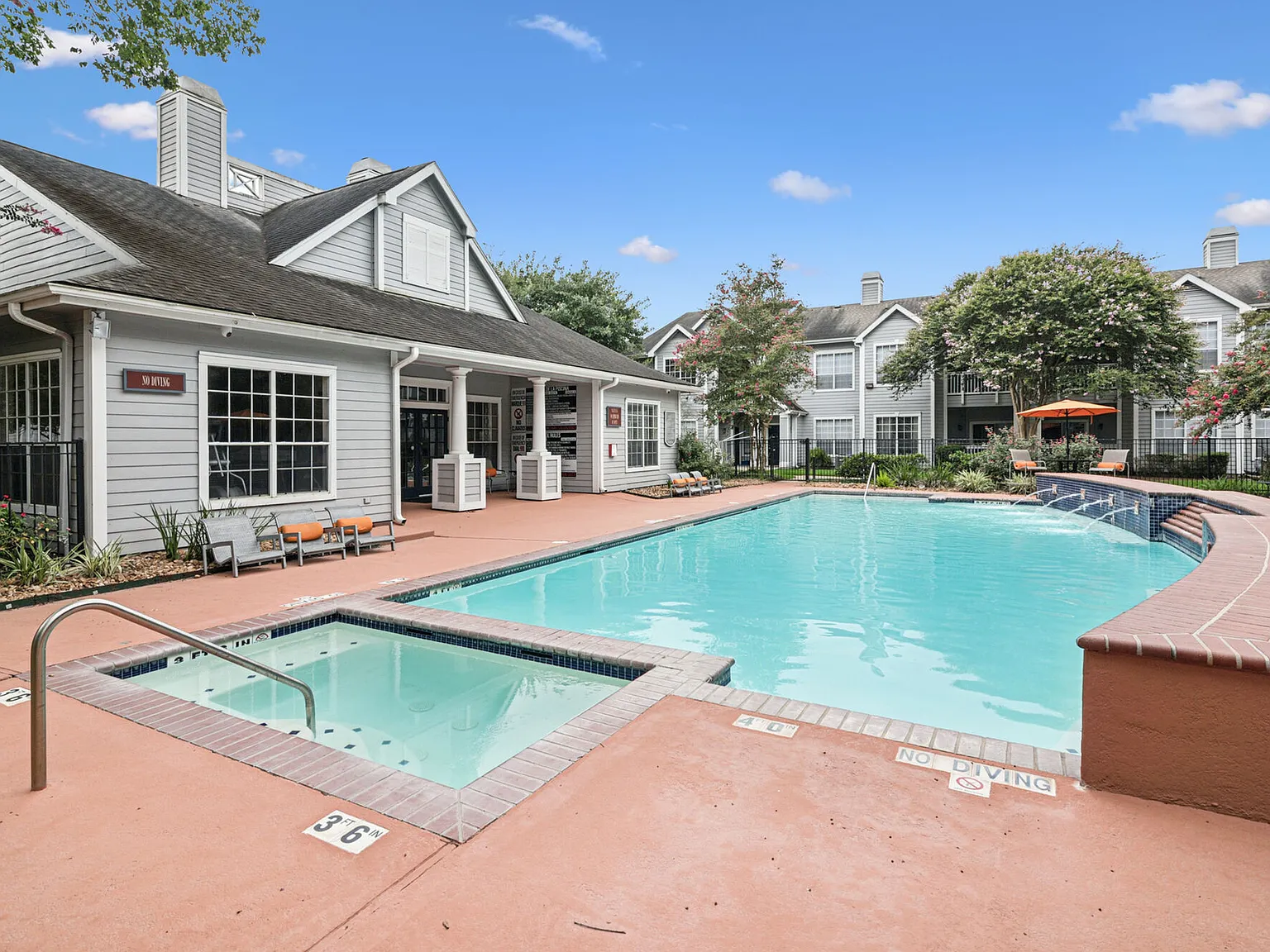 Chelsea Apartments — Photo 1