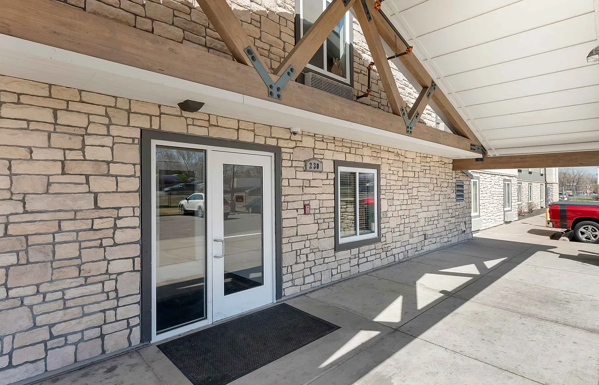 Exterior - Minneapolis - Fridley