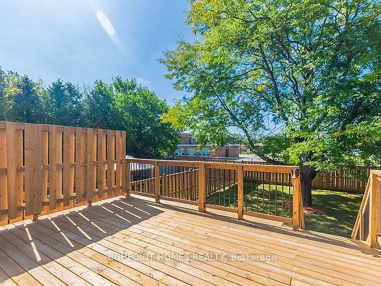 72B Gooderham Dr #UPPER — Photo 8