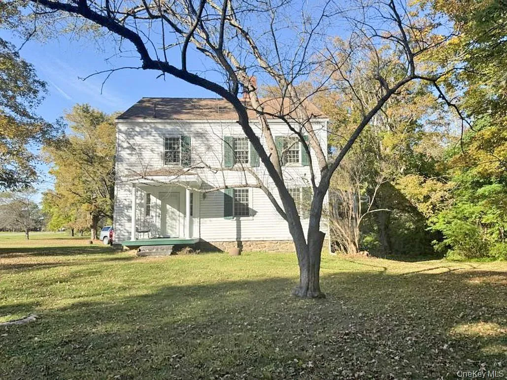 4 Plains Road photo 1