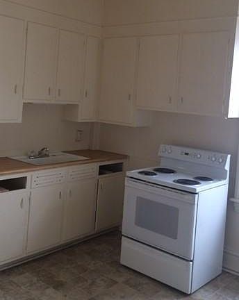 5th image of 142 Broadway #D