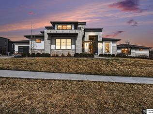 21810 Dorcas St, Elkhorn, NE 68022