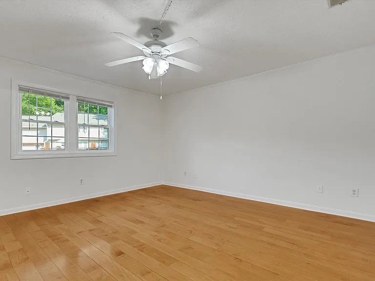 2668 Moss Ln SE — Photo 25