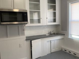 404 Potters Ave #3, Providence, RI 02907