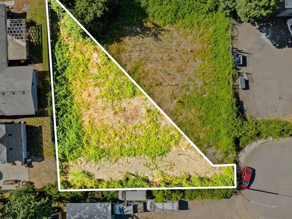 North St #A, Springfield, OR 97478