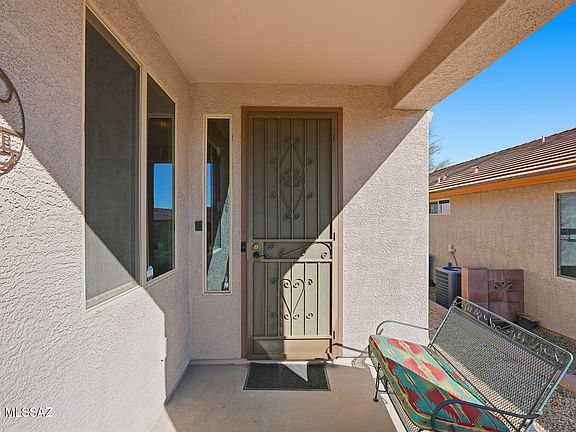 2nd image of 1046 W Pastora Peak Dr