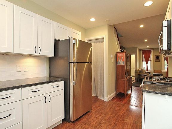4th image of 1552 E Berks St